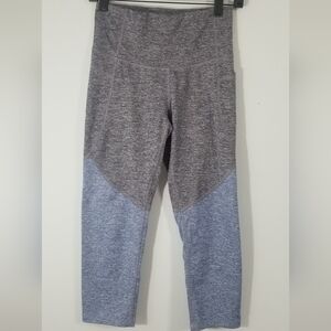 Champion Two-Toned Capri Athletic Leggings. Workout Pants. Side Pocket. Size S.